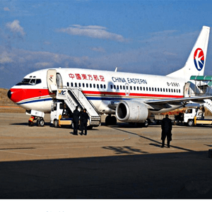 营口机场货运航空快运业稳步发展的原因是什么？
